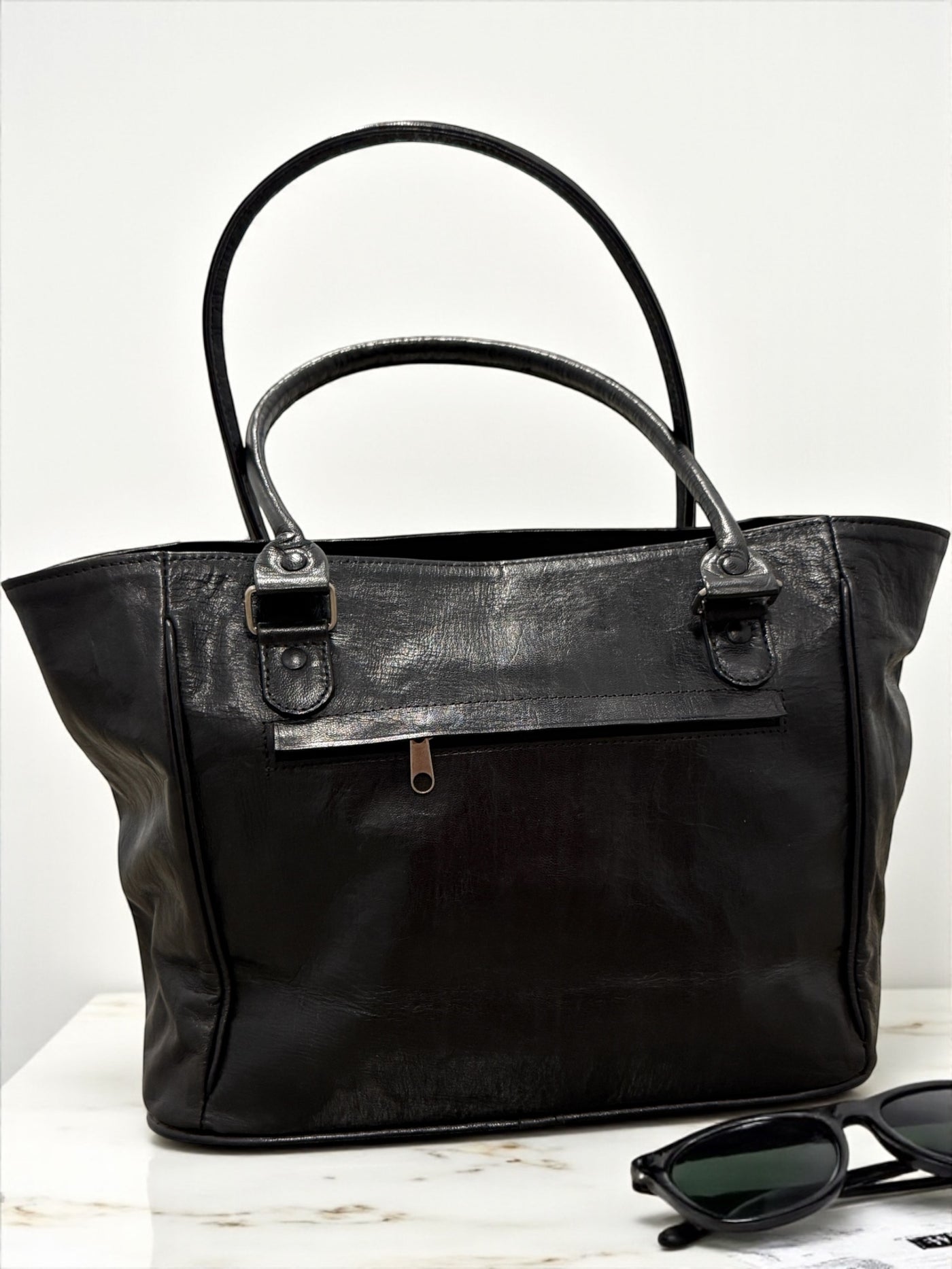 Noir Essence Leather Tote – Handmade in Mali (11x16x5.5 in)