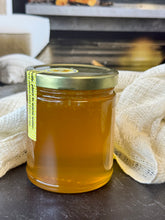 Load image into Gallery viewer, Urban Farmers Locally Sourced Pure Honey
