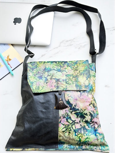 Savanna Mist Crossbody Bag – Handcrafted Leather Art from Mali (17x16 inch)