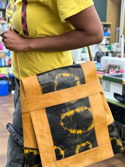 Golden Dune Leather Shoulder Bag – Handmade in Mali (17x16)