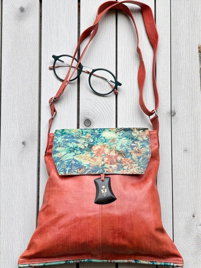 Koro Sunset Crossbody Bag – Handcrafted Leather Art from Mali (17x16 inch)