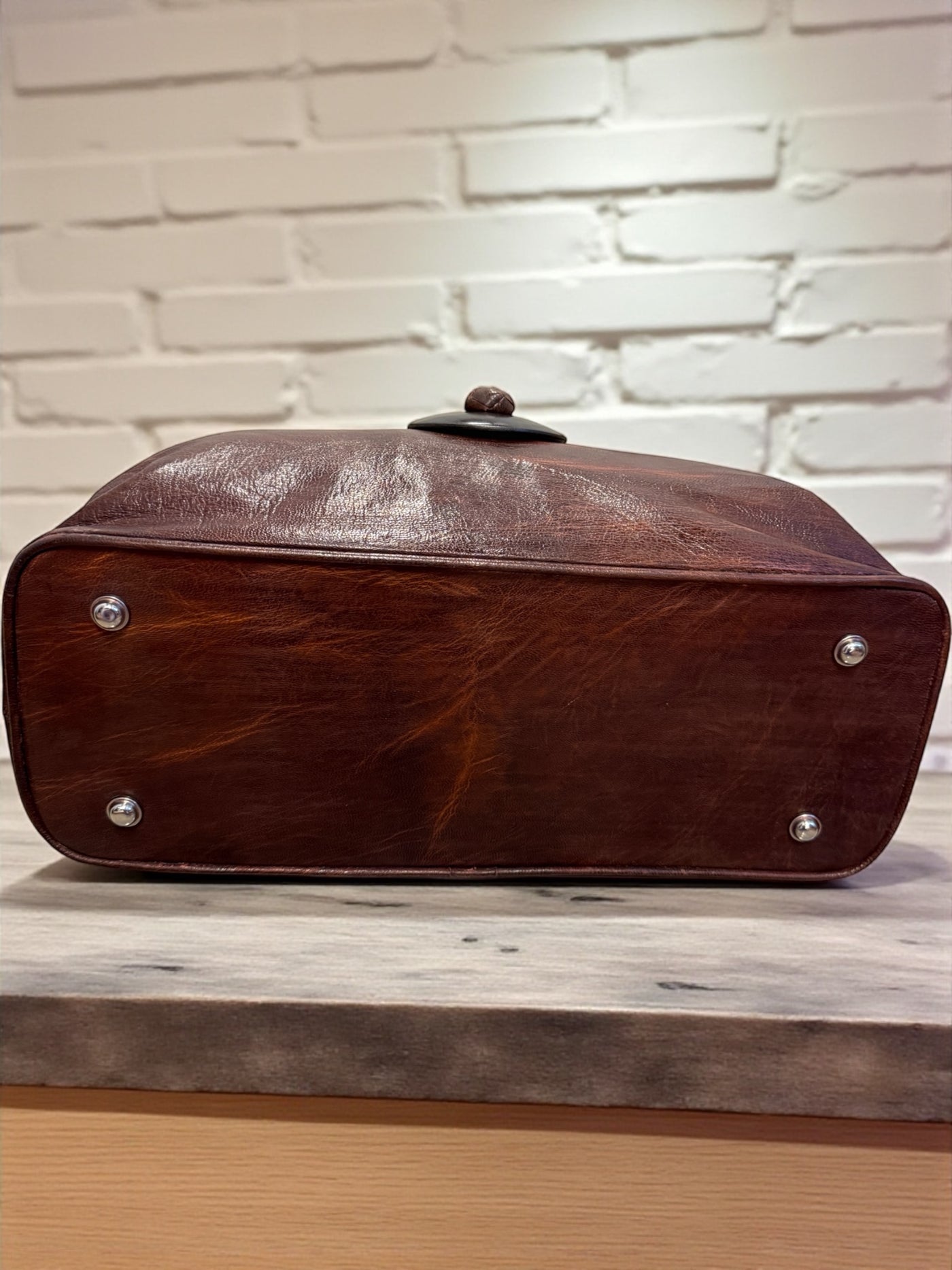 Desert Jewel Leather Tote – Genuine Brown Leather Bag with Ebony Wood Finish, Handmade in Mali (11x18x6)