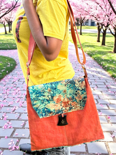 Koro Sunset Crossbody Bag – Handcrafted Leather Art from Mali (17x16 inch)