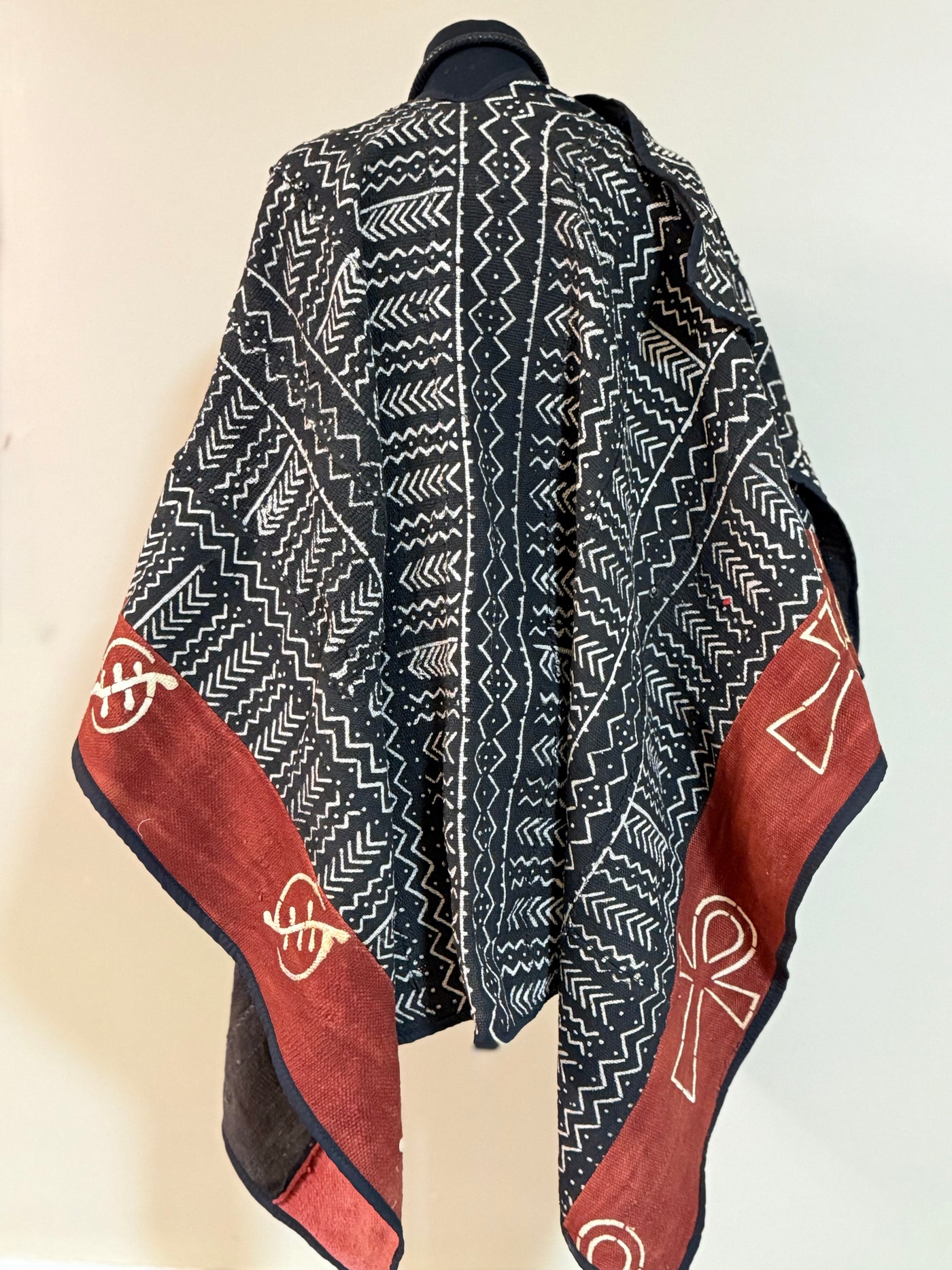 Black & Rust Mudcloth Shawl – Handcrafted Elegance, One Size Fits Most