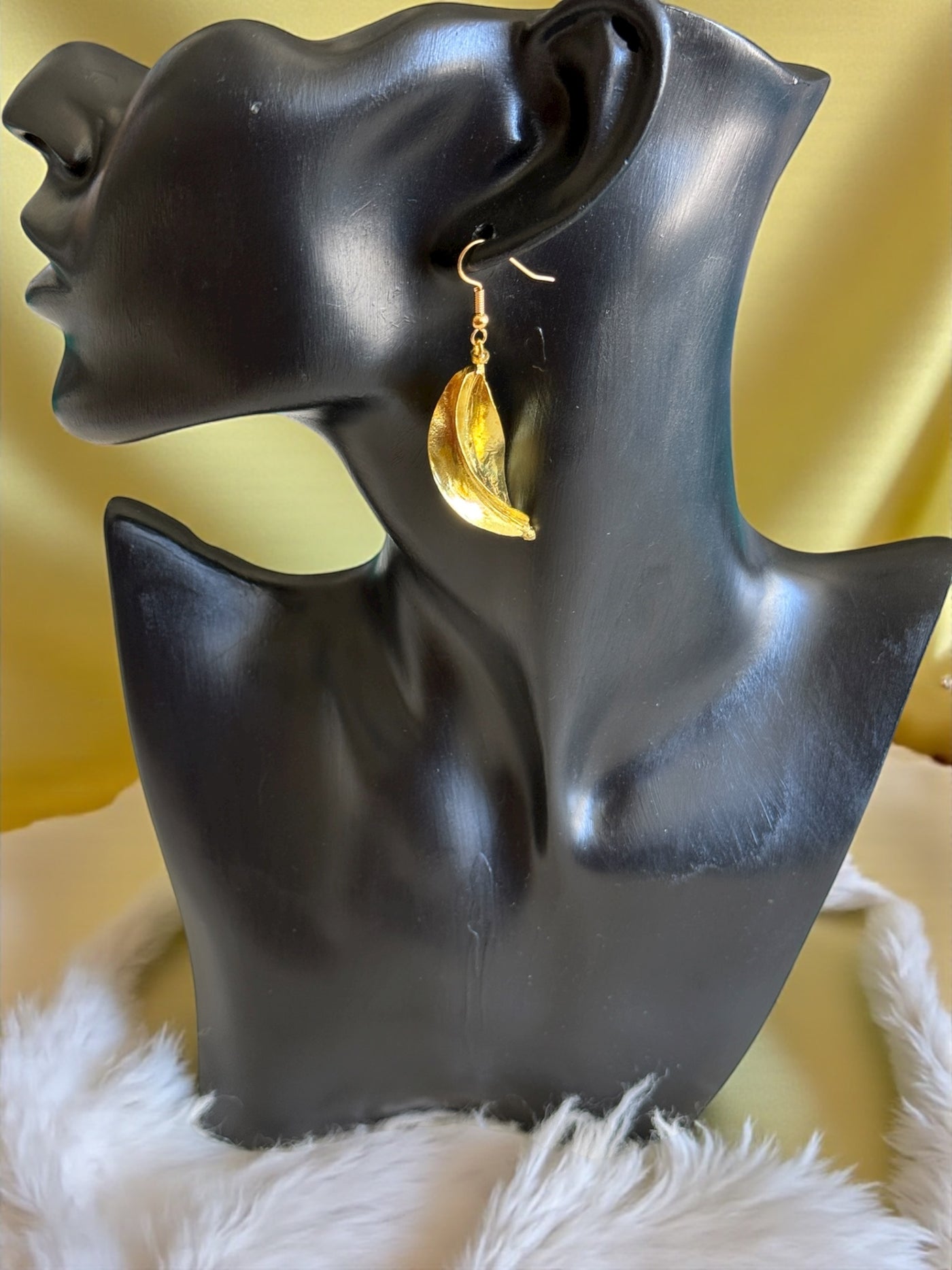 Saramani “Fulani Twirl Leaf” Earrings – 1.5 Inch Handcrafted Brass Elegance