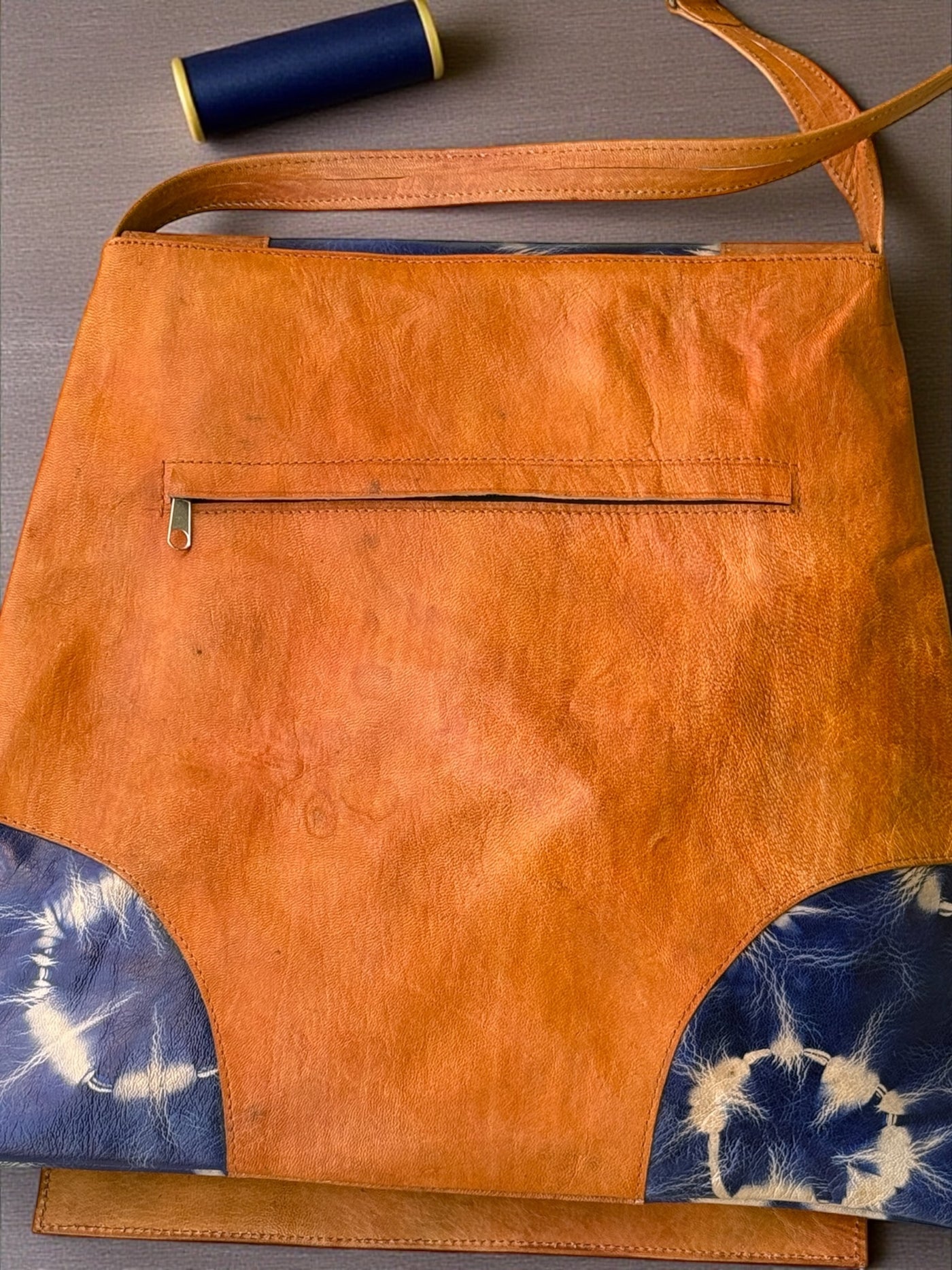 Desert Horizon Leather Shoulder Bag – Handmade in Mali (17x16)