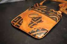Load image into Gallery viewer, Small Cross Body Handmade Leather Bags
