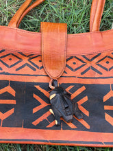 Load image into Gallery viewer, Soul of the Sahara: Artisanal Mali Leather Creations
