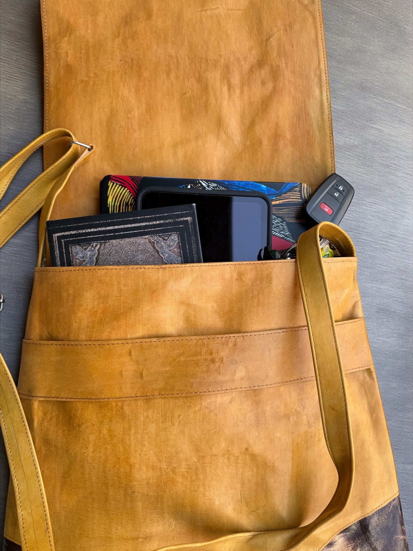 Amber Dusk Leather Shoulder Bag – Handmade in Mali (17x16)