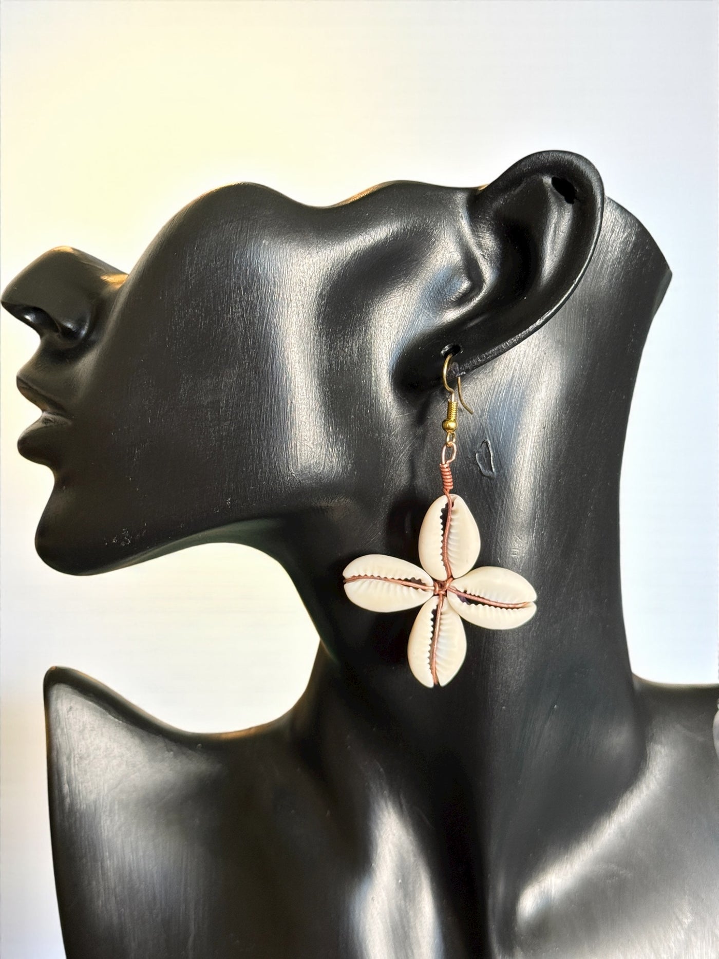 Kuma Flow Cowrie Shell Earrings – Handmade in Mali from Natural Cowries