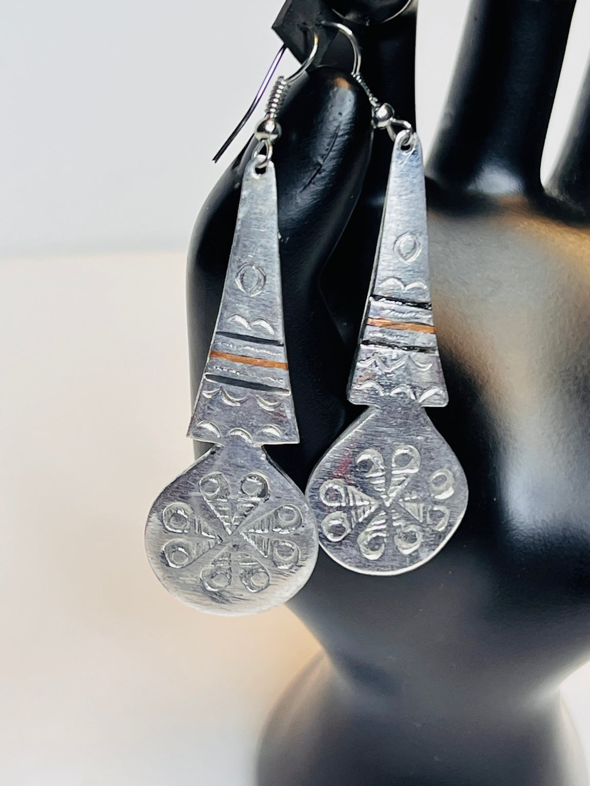 Camel Footprint Tuareg Earrings – Lightweight Aluminum Tribal Design