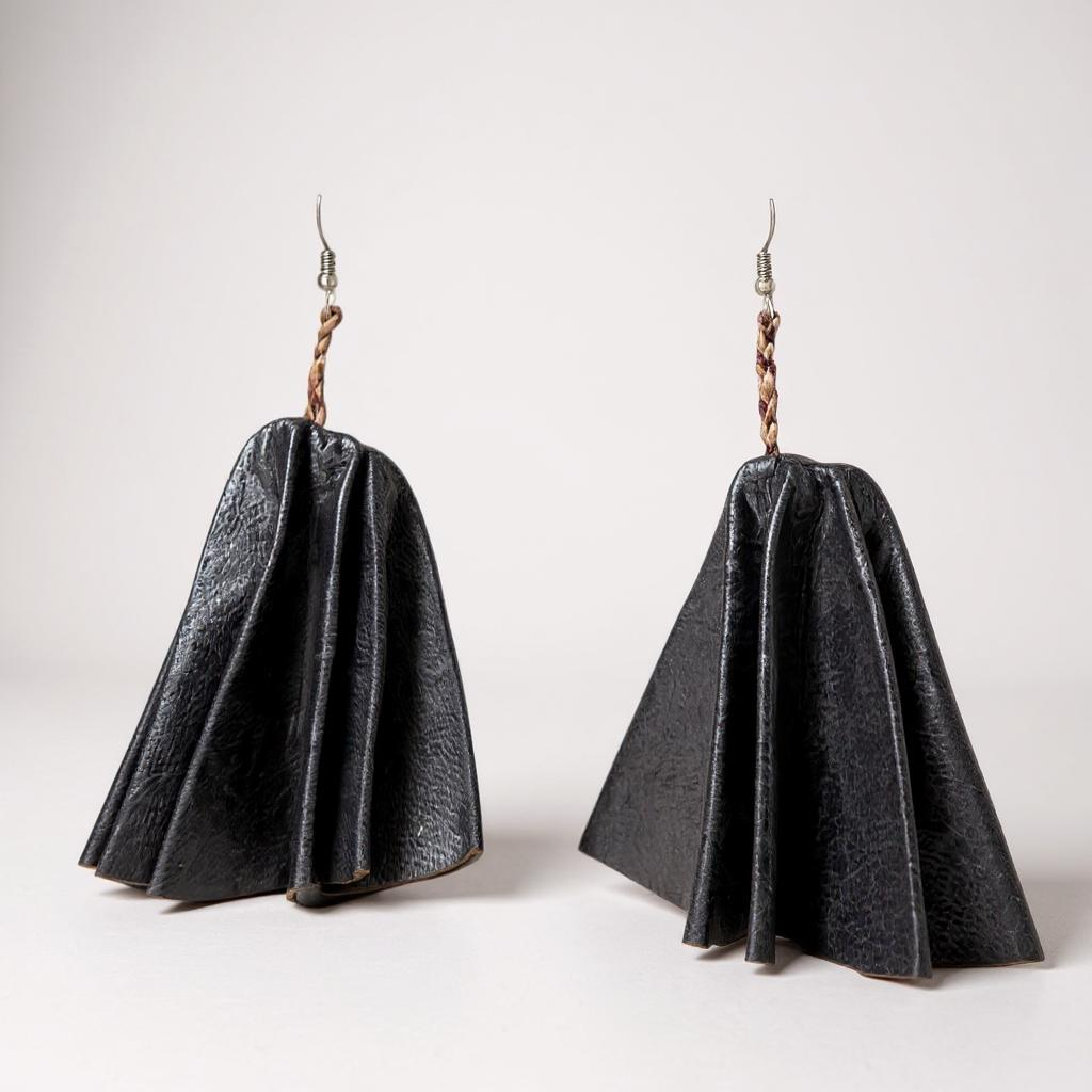 Handmade Leather Fan Earrings – Authentic Craft from Burkina Faso