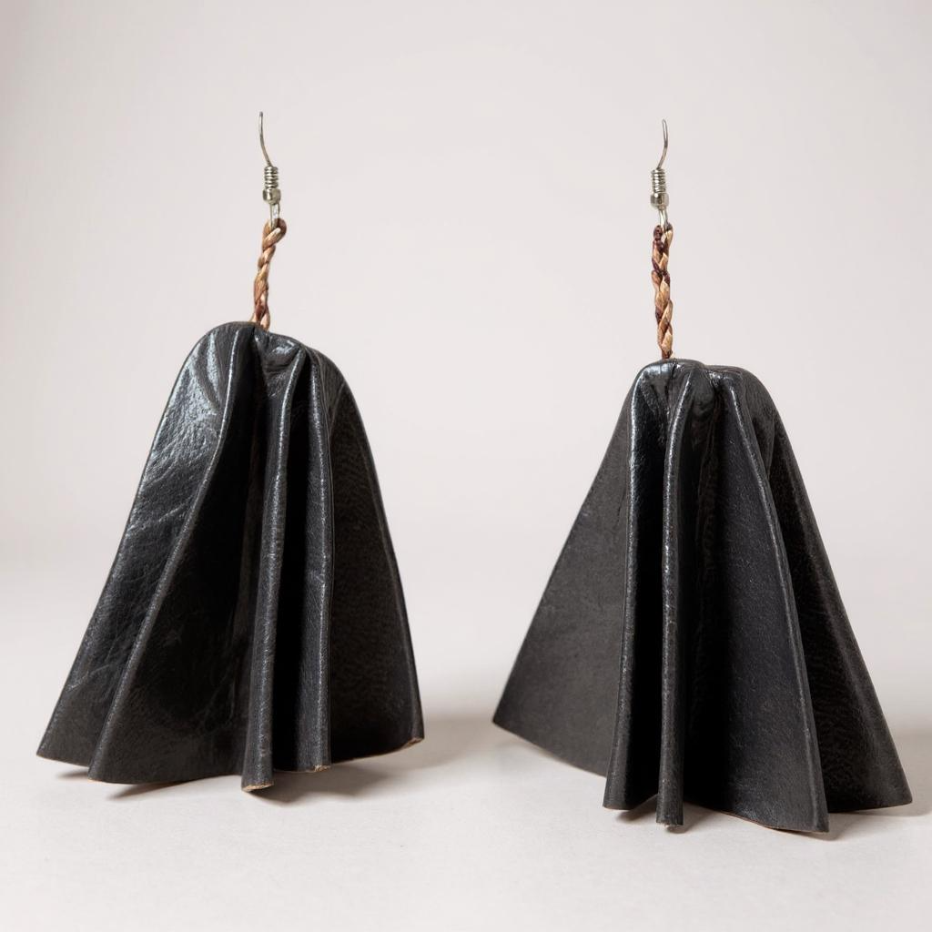Handmade Leather Fan Earrings – Authentic Craft from Burkina Faso