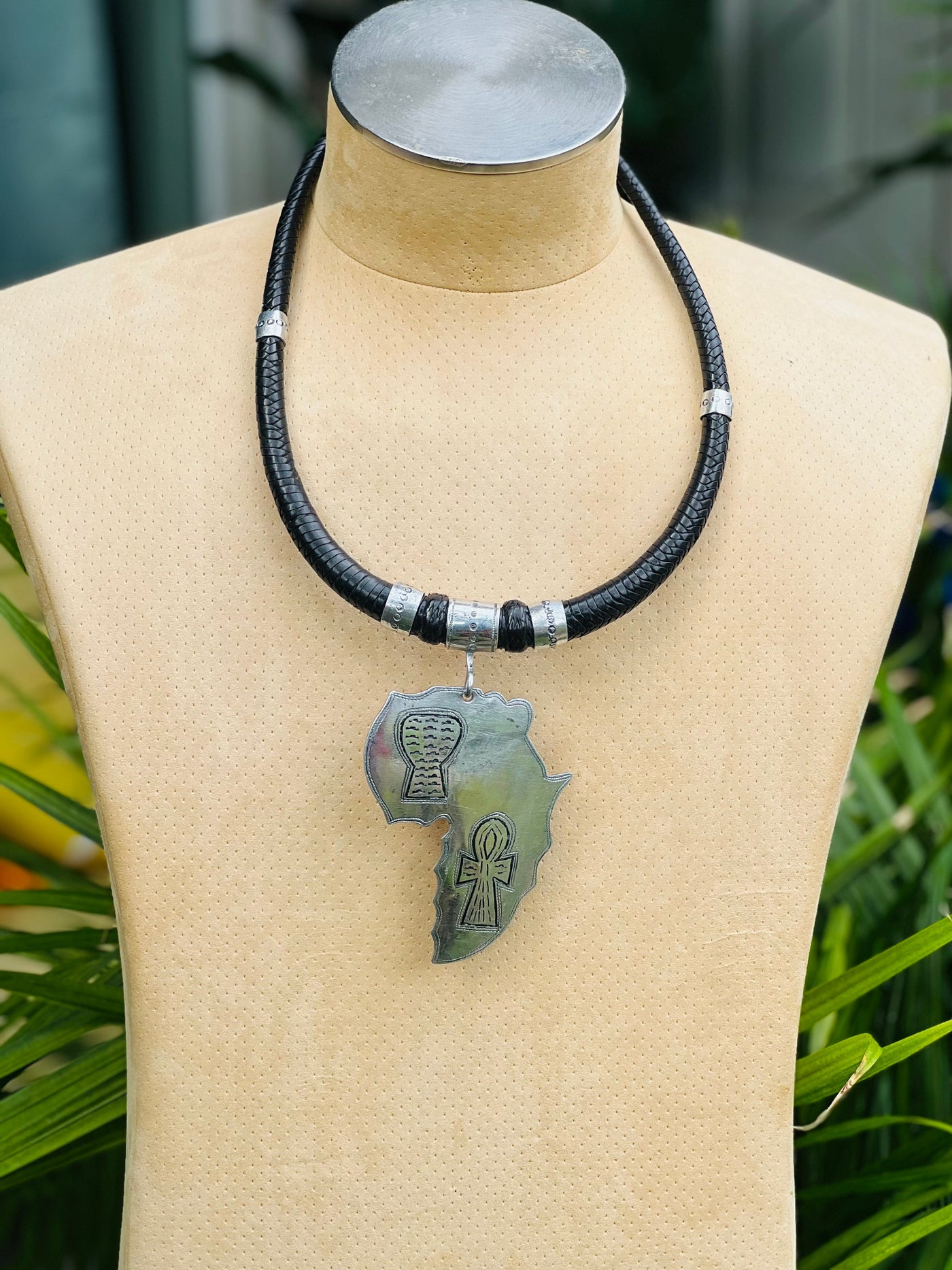 Africa Pendant Leather Necklace (Wholesale)