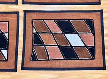 Load image into Gallery viewer, &quot;Bogolanfini Art: Handcrafted Mudcloth Placemats from Mali&quot;
