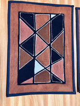 Charger l&#39;image dans la galerie, &quot;Natural Plant-Dyed Mudcloth Placemats from Mali&quot;
