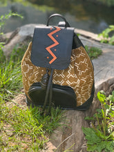 Load image into Gallery viewer, &quot;Artisanal Midsize Leather Backpack with Malian Bogolanfini Fabric Accent&quot;
