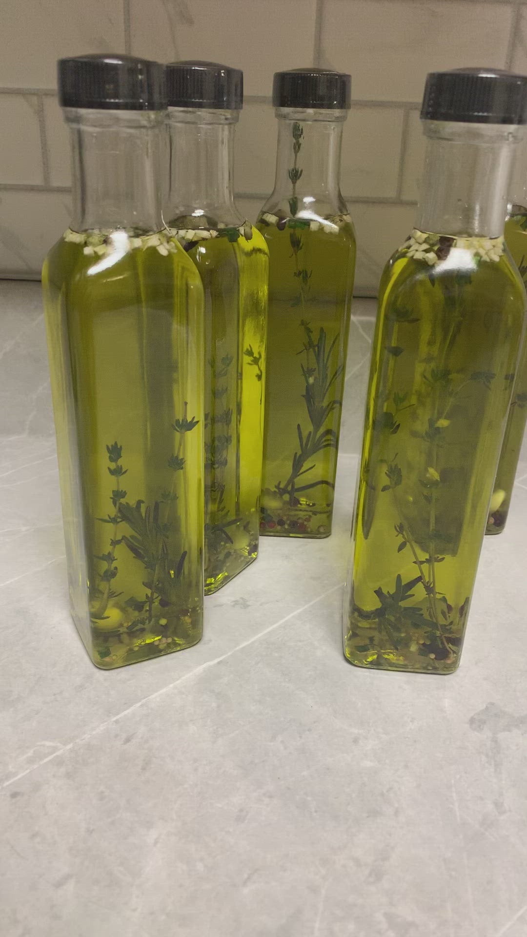 8.5oz Herbs And Garlic Infused Olive Oil