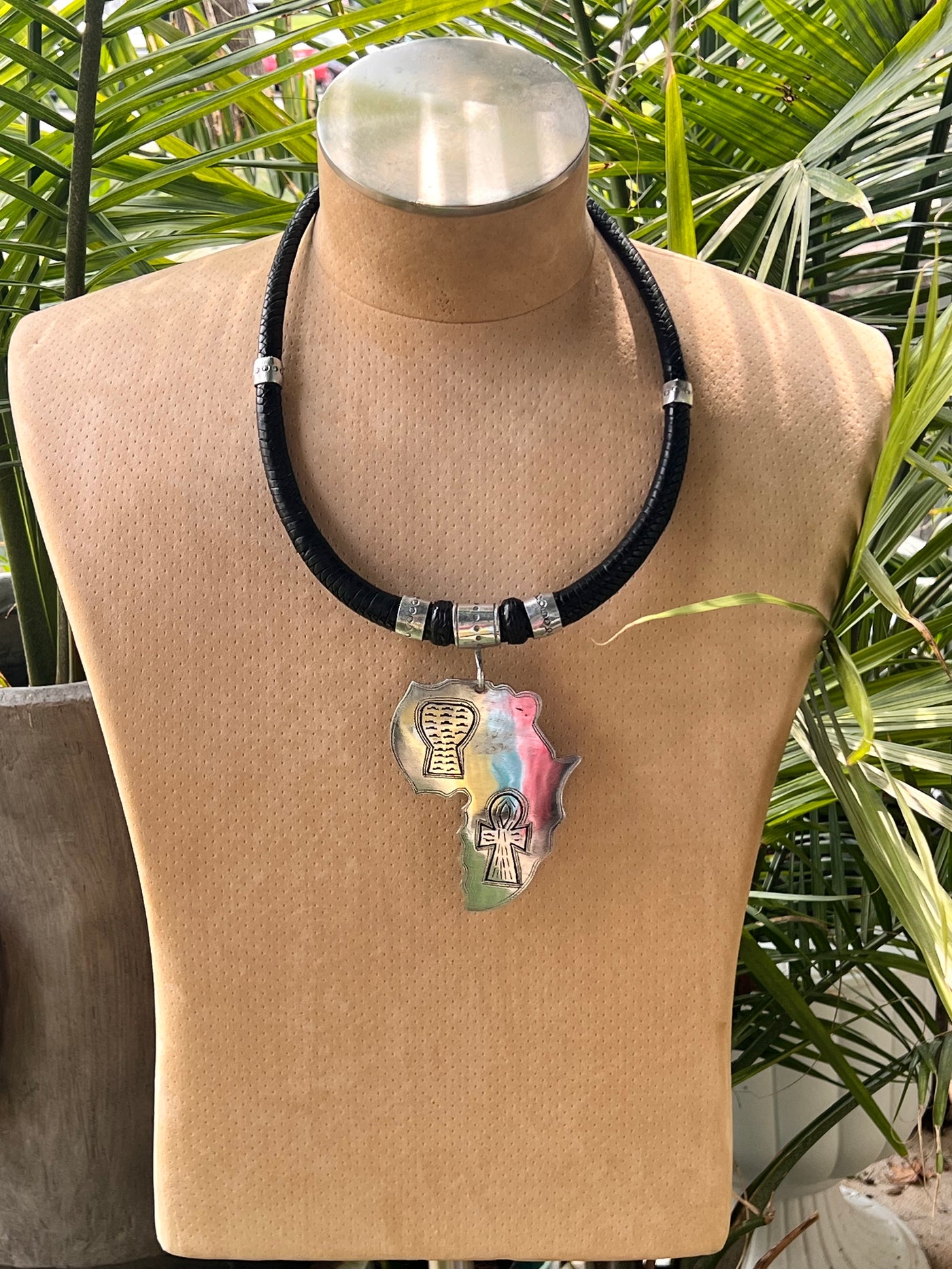 Africa Pendant Leather Necklace