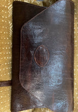 Load image into Gallery viewer, Handcrafted Leather Purse

