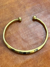 Charger l&#39;image dans la galerie, Adjustable Brass Bracelets
