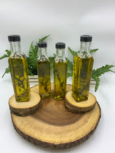 Load image into Gallery viewer, 8.5oz Herbs And Garlic Infused Olive OilSARAMANI HOUSE 
